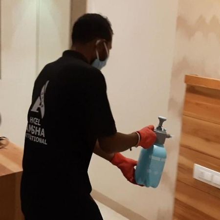 Hotel Amisha International Surat Eksteriør bilde